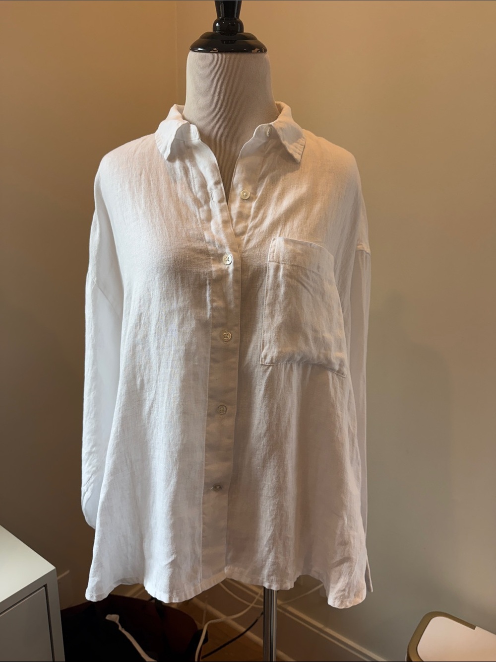James Perse Relaxed White Button-Down Shirt. Linen oversized shirt